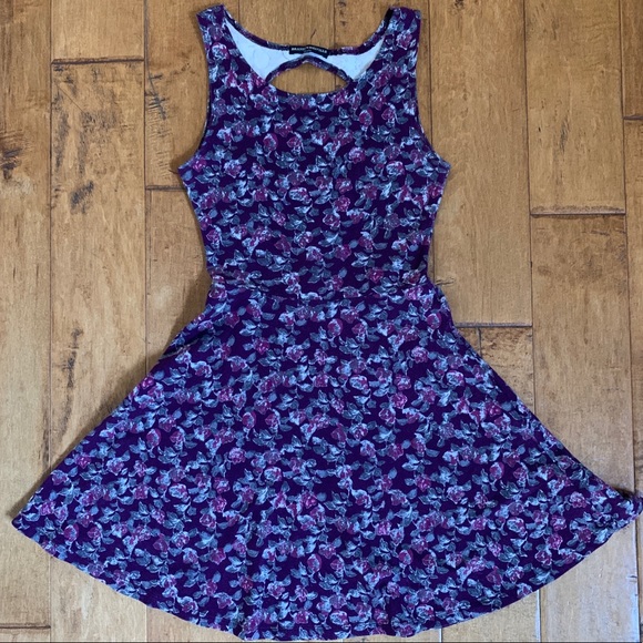 Brandy Melville Purple Floral Open Back Skater Dress - Picture 2 of 9